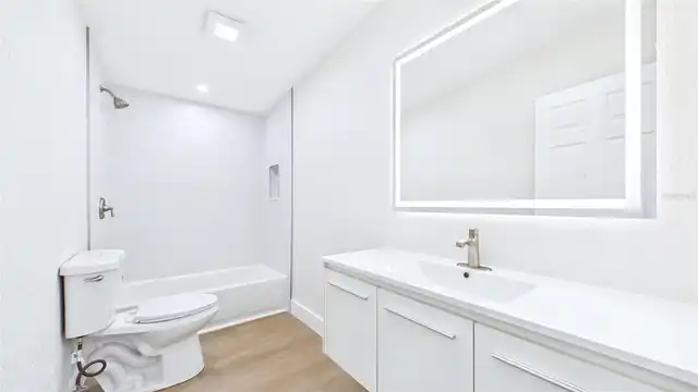 Listing Photo 16