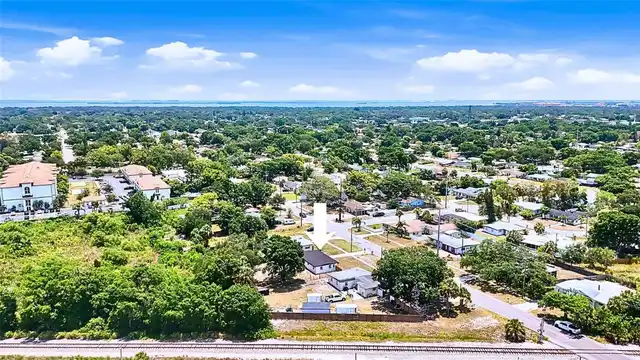 Listing Photo 32