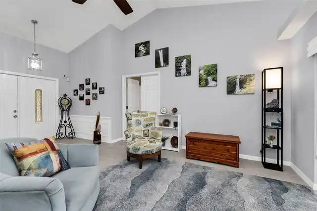Listing Photo 10