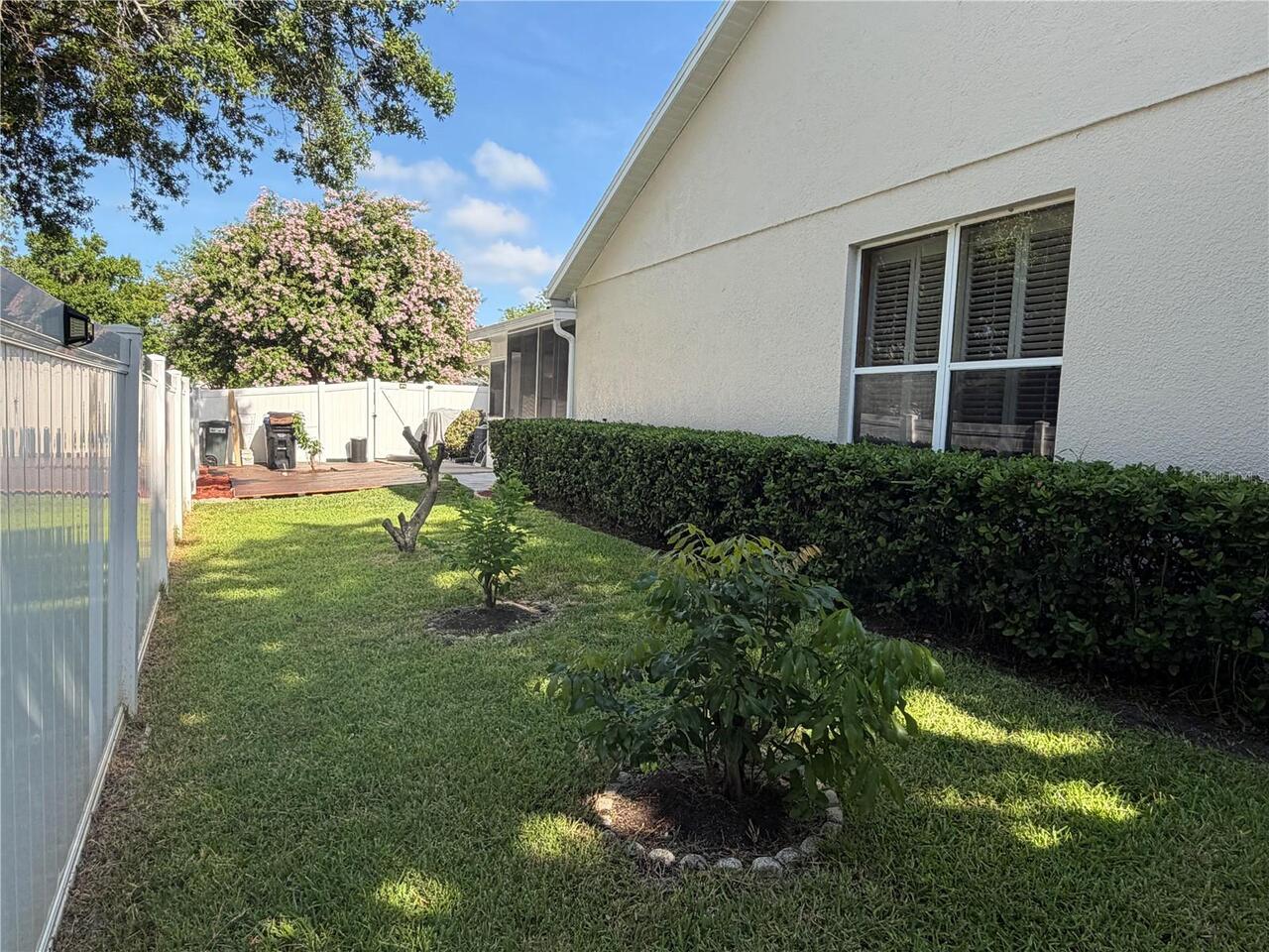Listing Photo 12