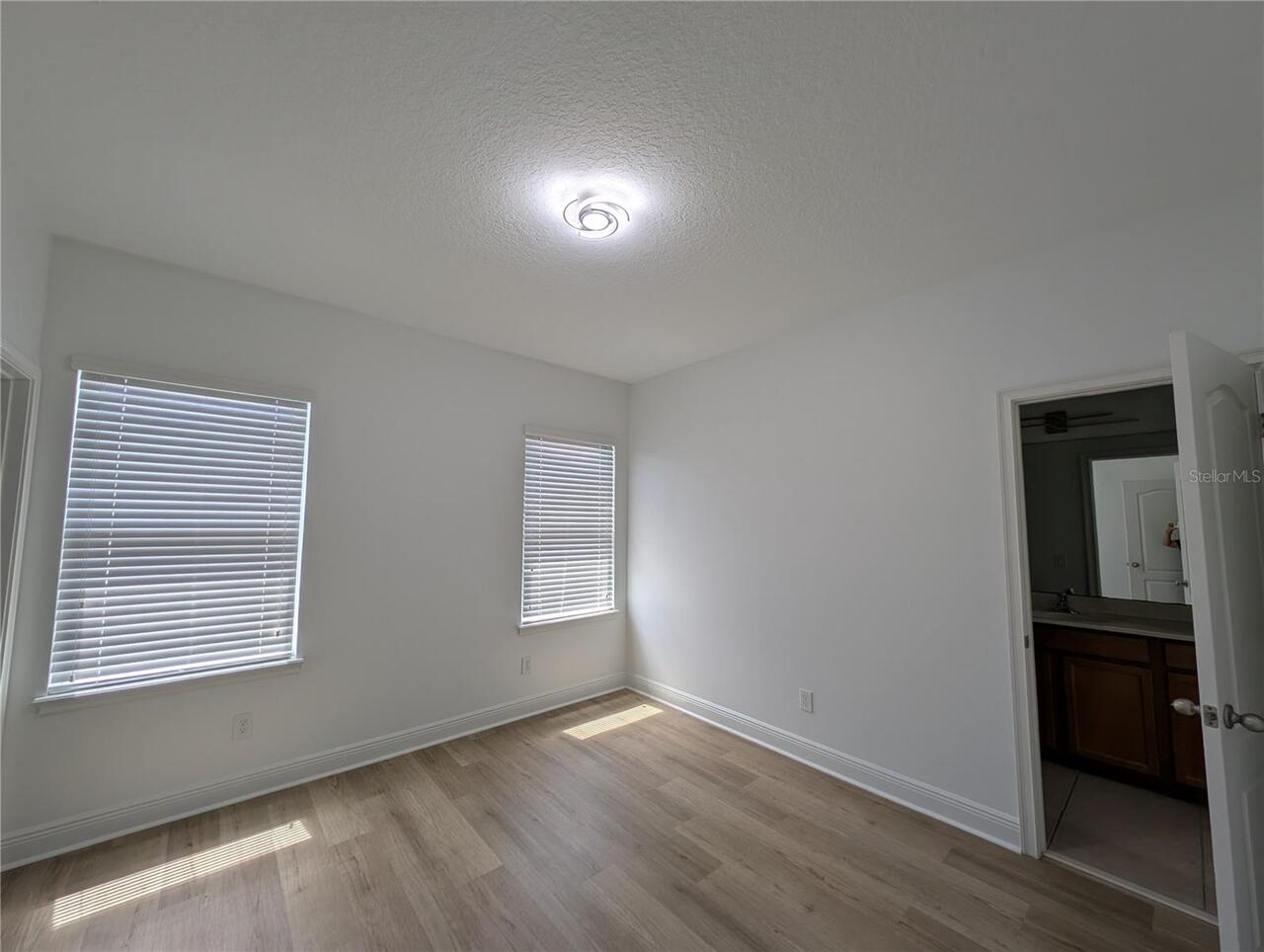 Listing Photo 34