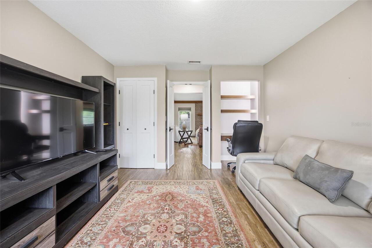 Listing Photo 18
