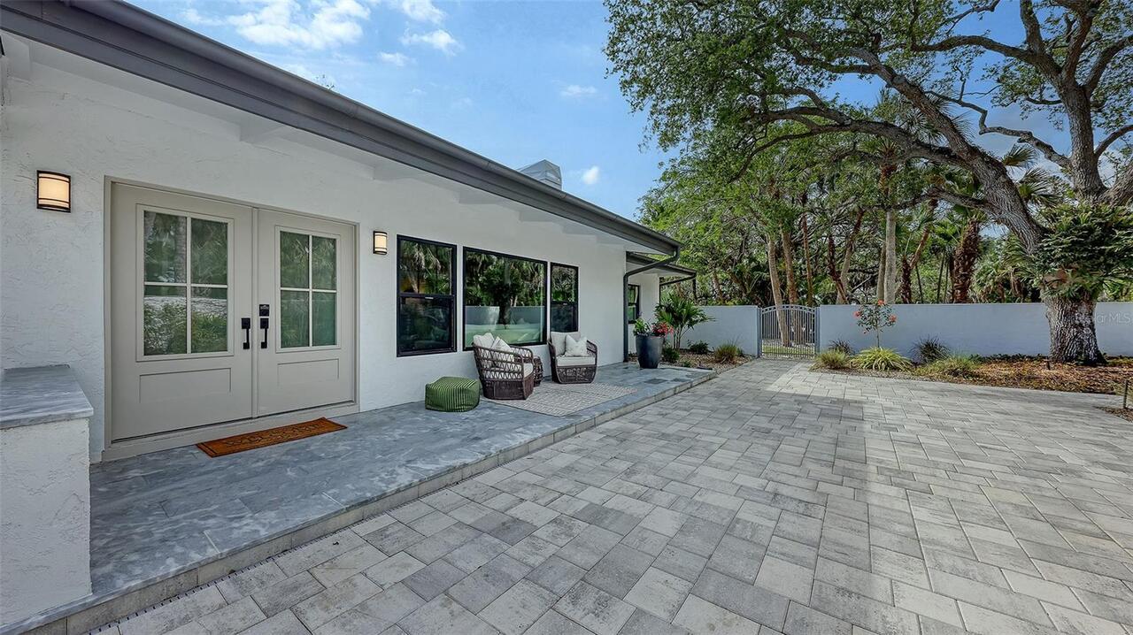 Listing Photo 7