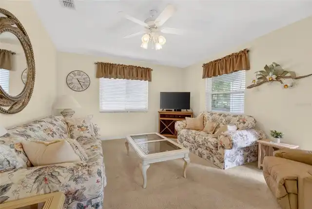 Listing Photo 8