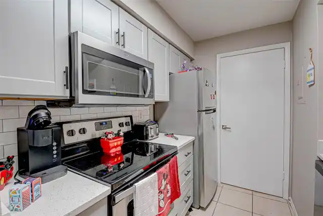 Listing Photo 8
