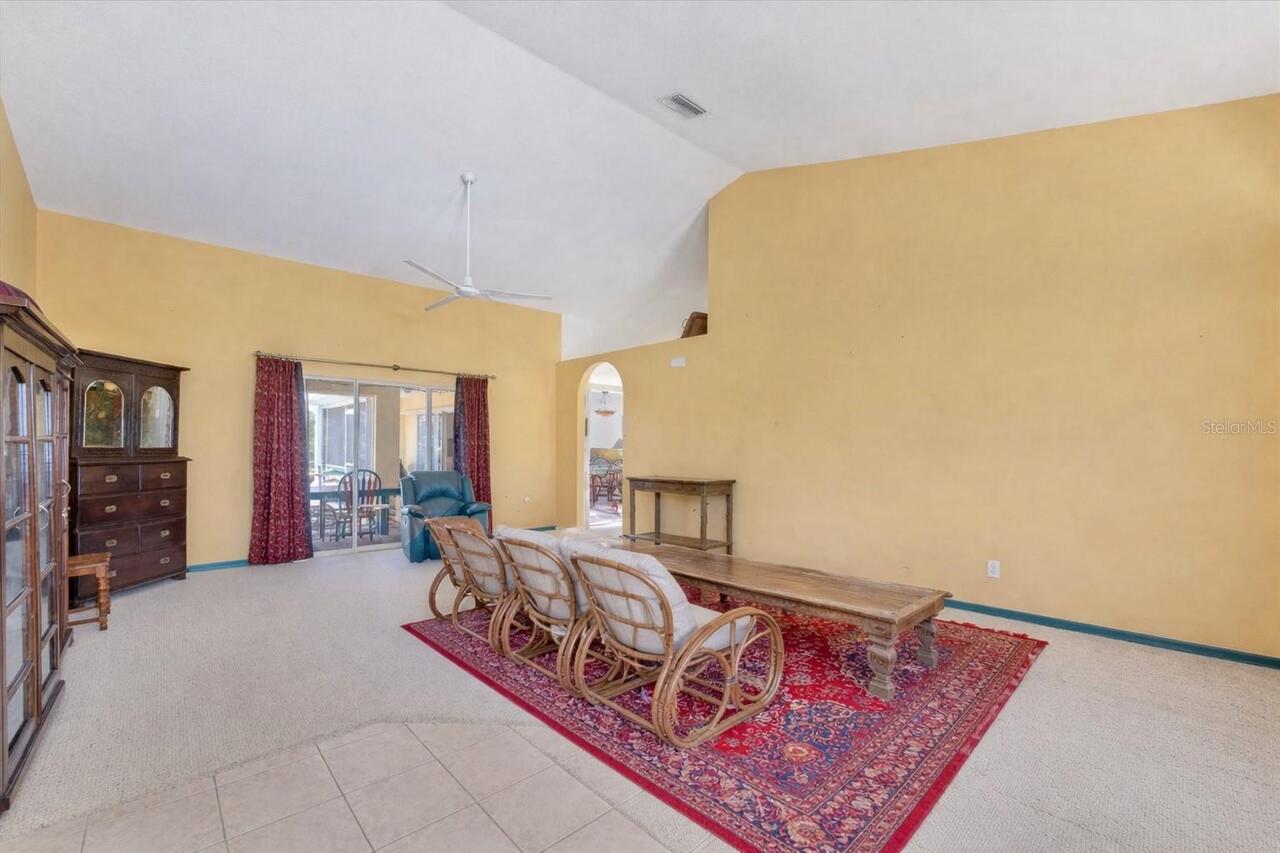 Listing Photo 14