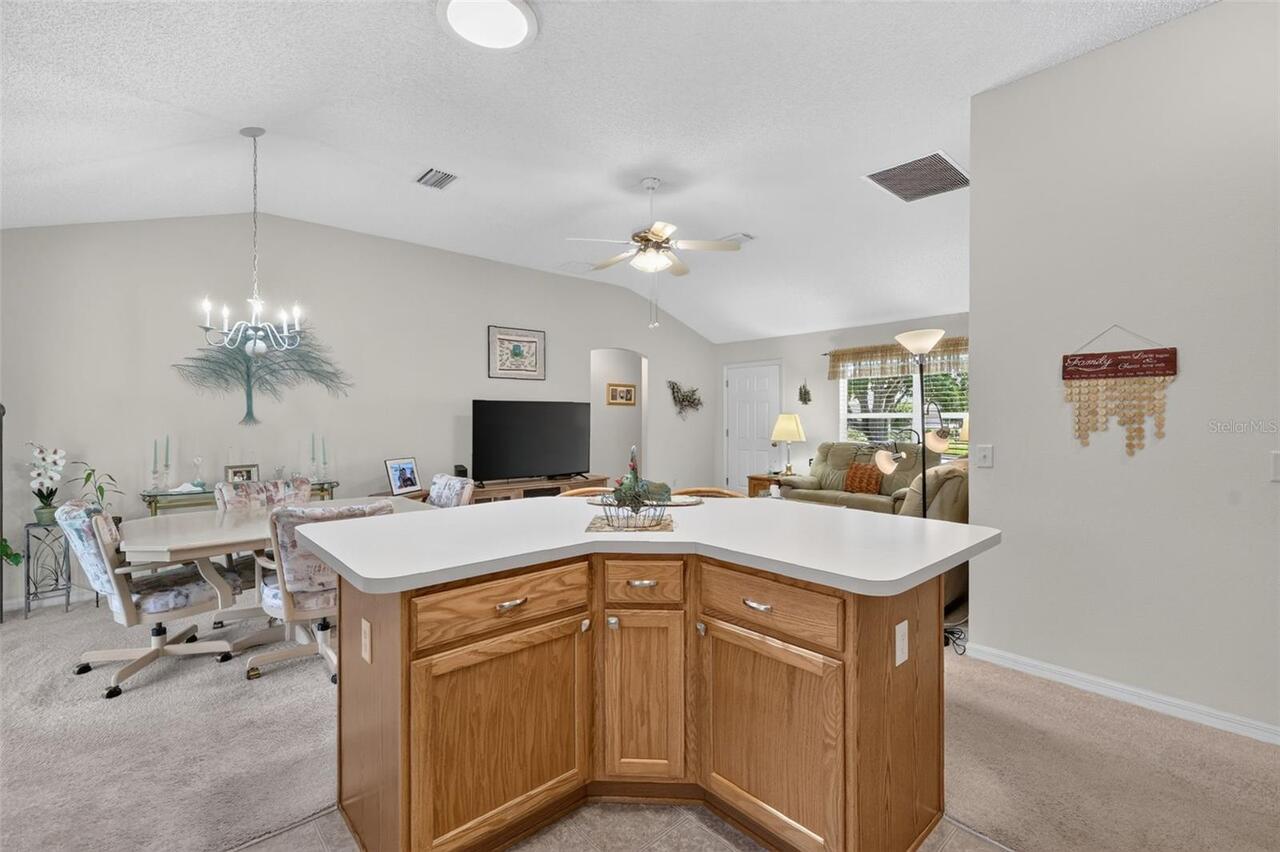 Listing Photo 8
