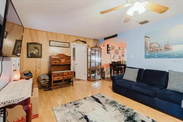 Listing Photo 9