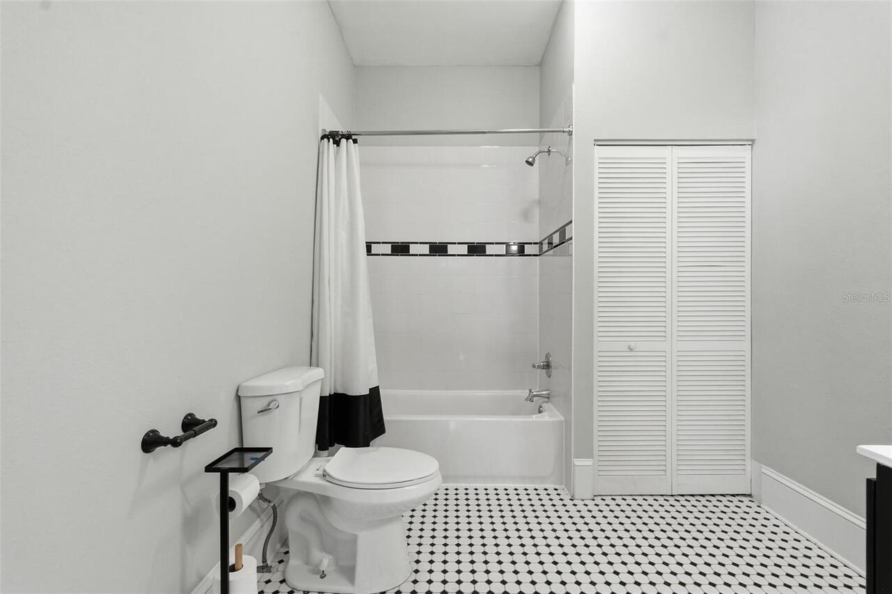 Listing Photo 25