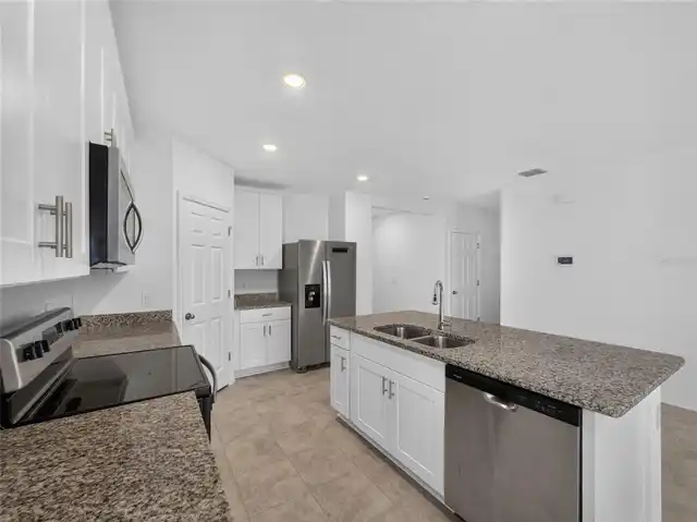 Listing Photo 7