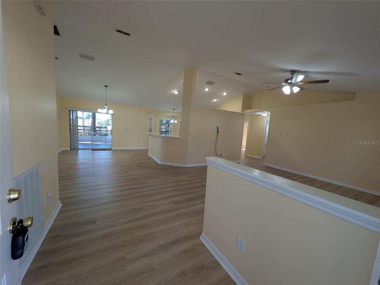 Listing Photo 12