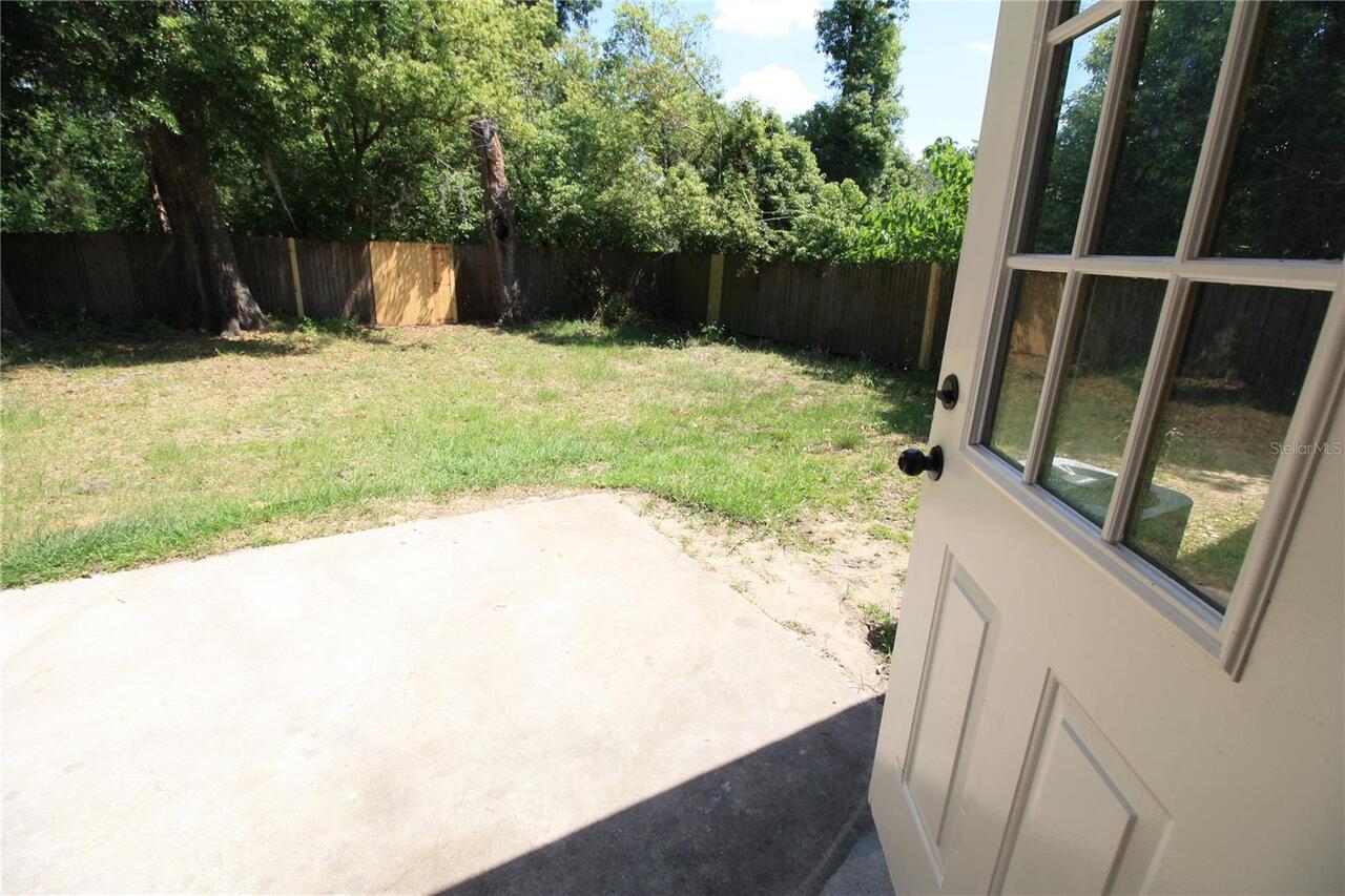 Listing Photo 12