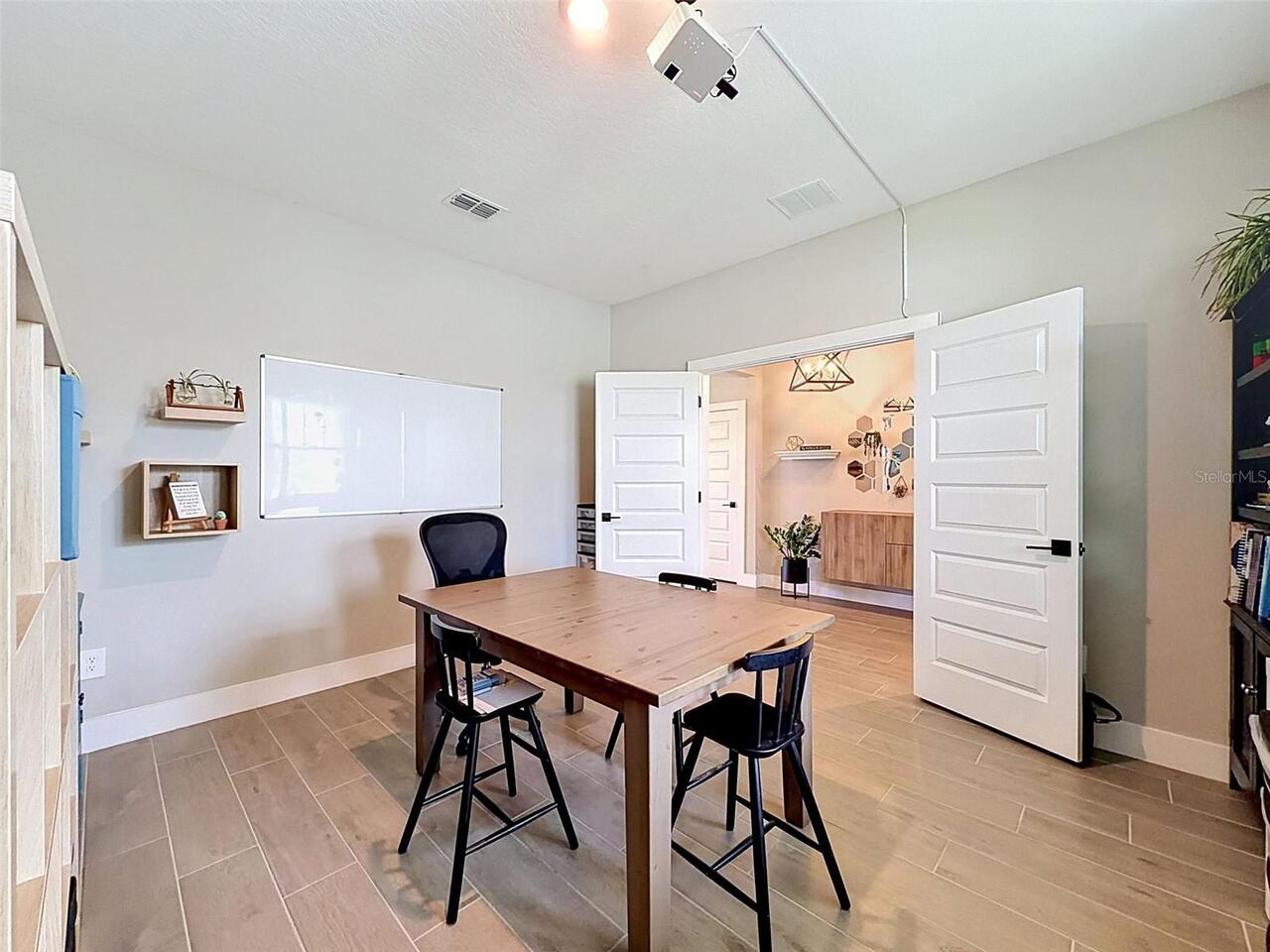 Listing Photo 14