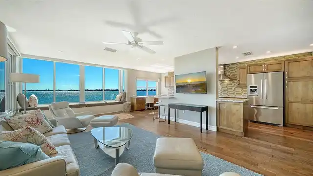 Listing Photo 10