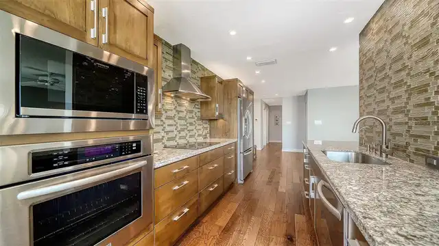 Listing Photo 17