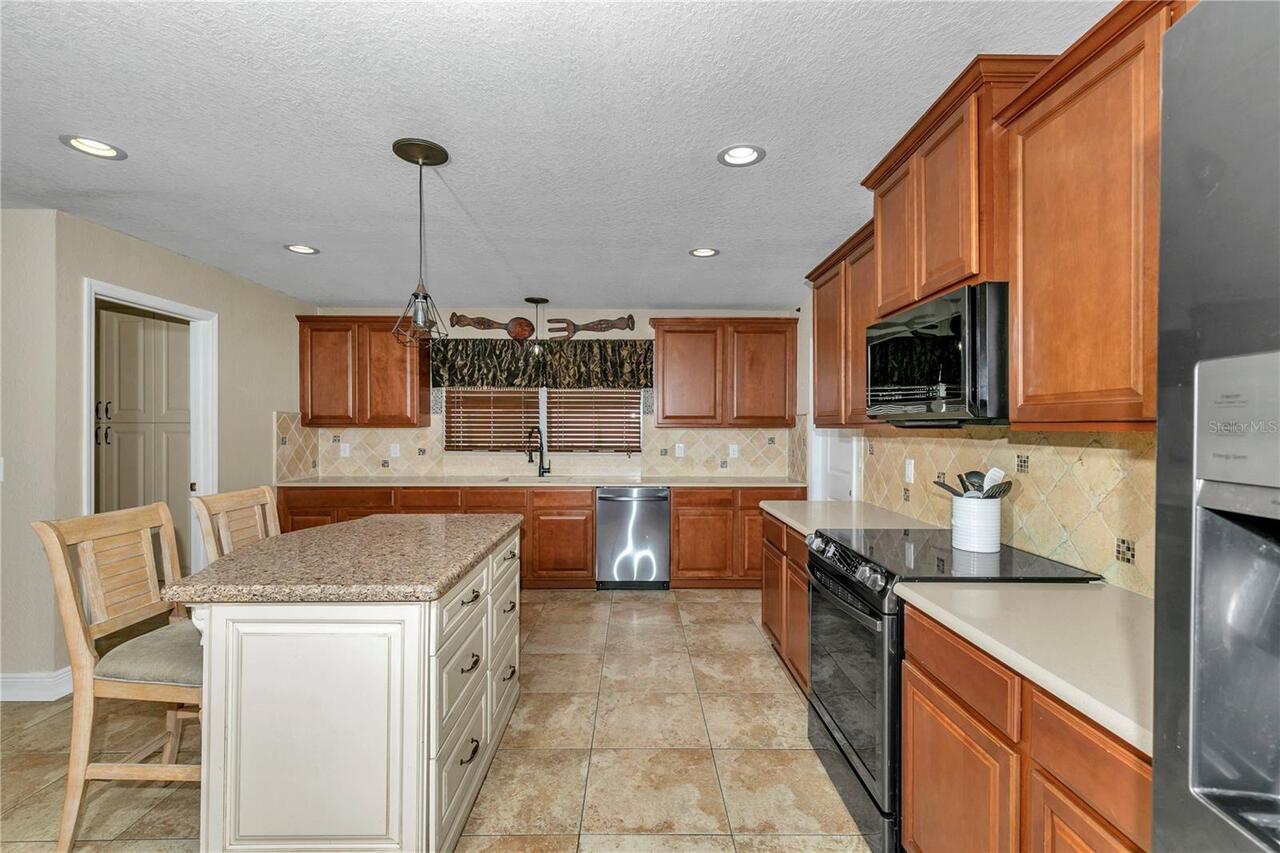 Listing Photo 14