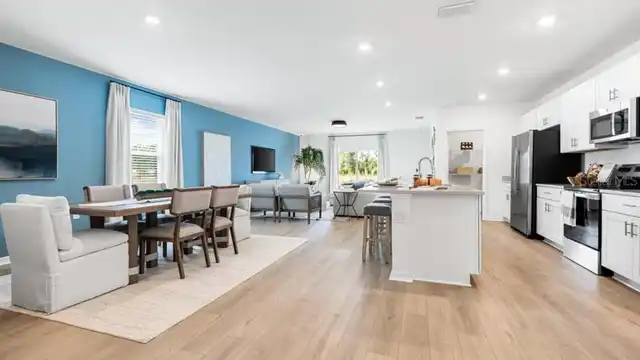 Listing Photo 17