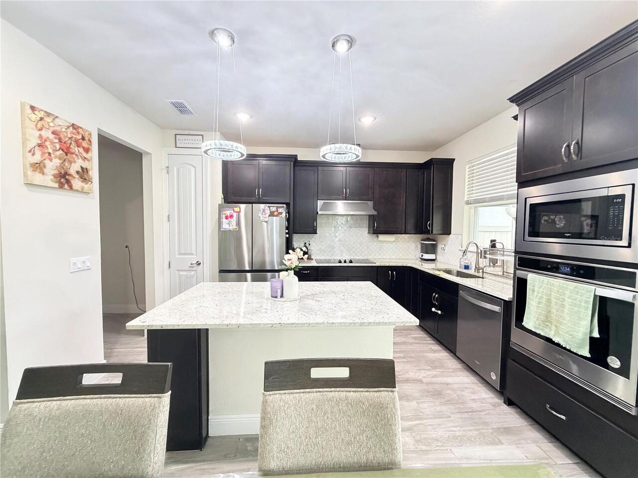 Listing Photo 10