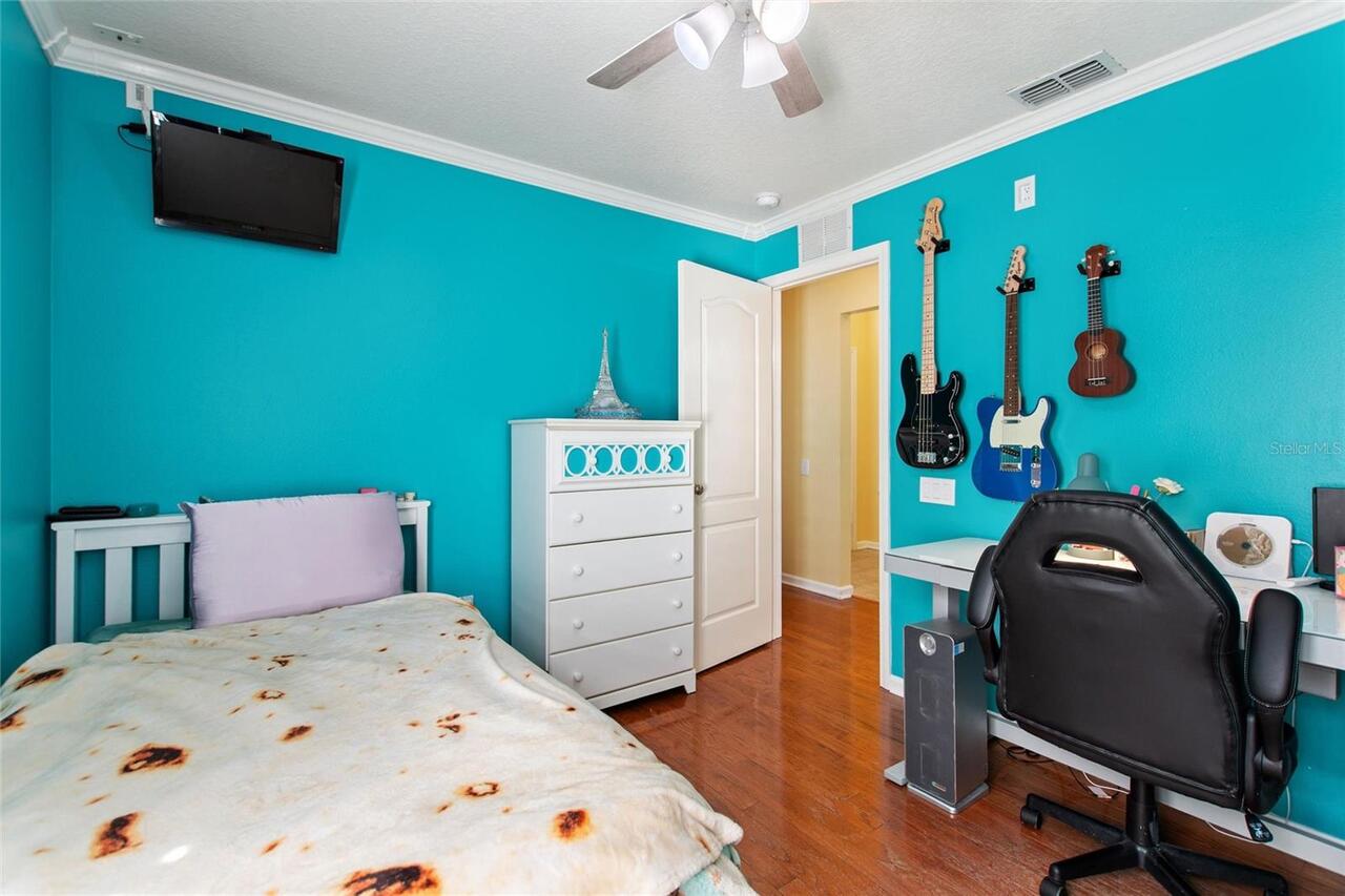 Listing Photo 6