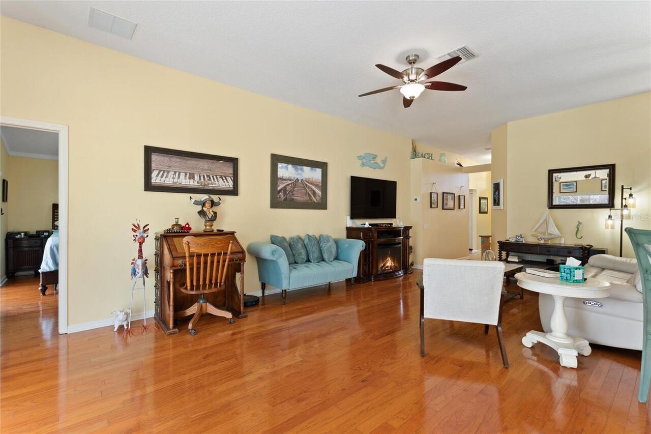 Listing Photo 14