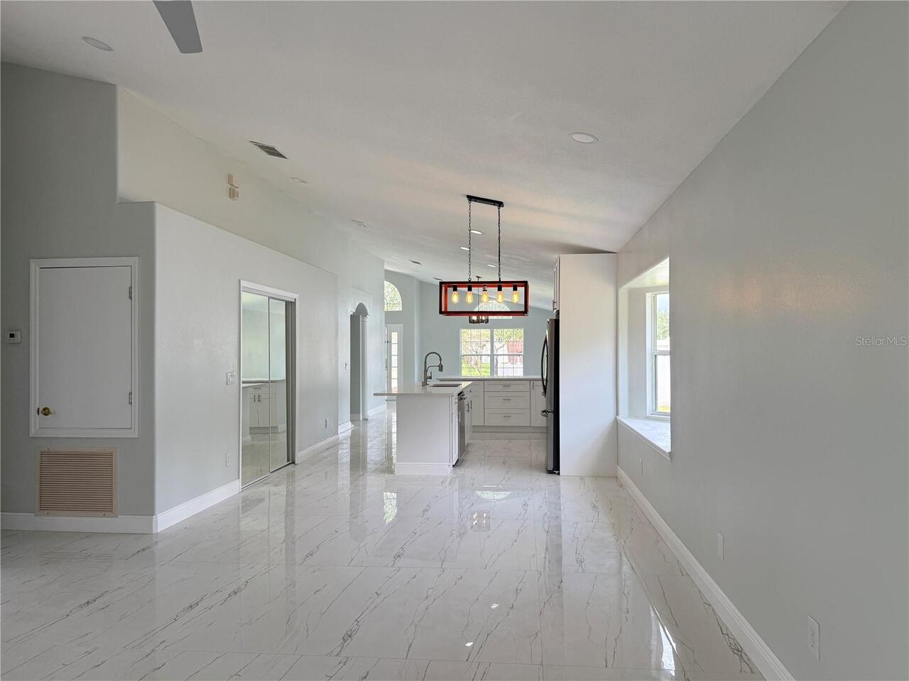 Listing Photo 9
