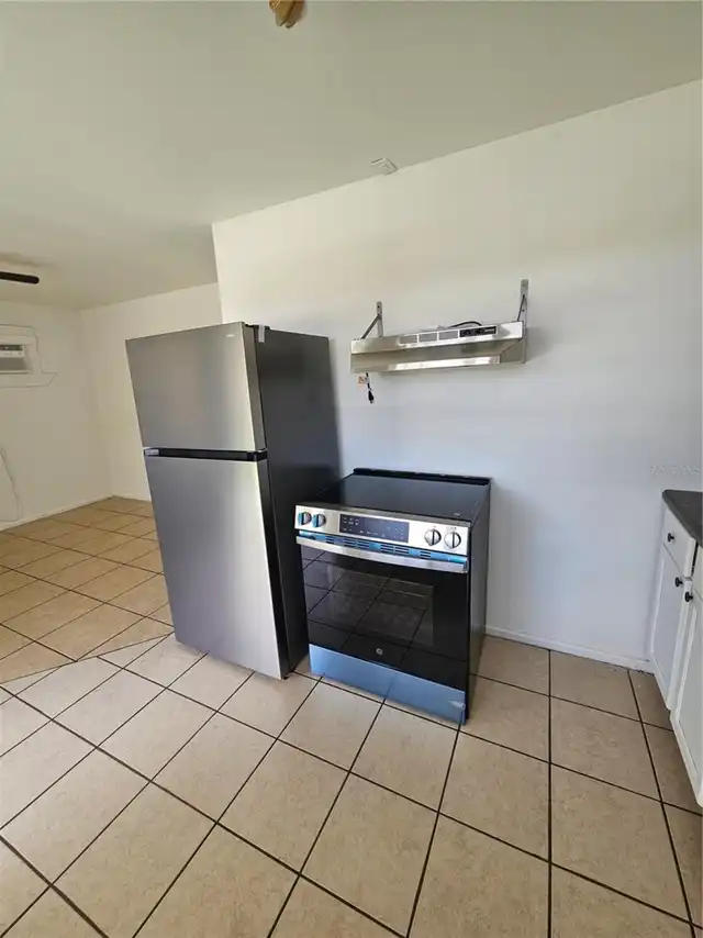 Listing Photo 9