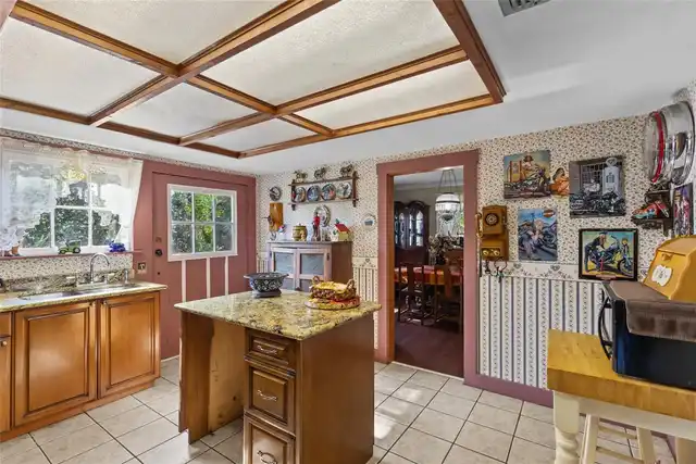Listing Photo 18