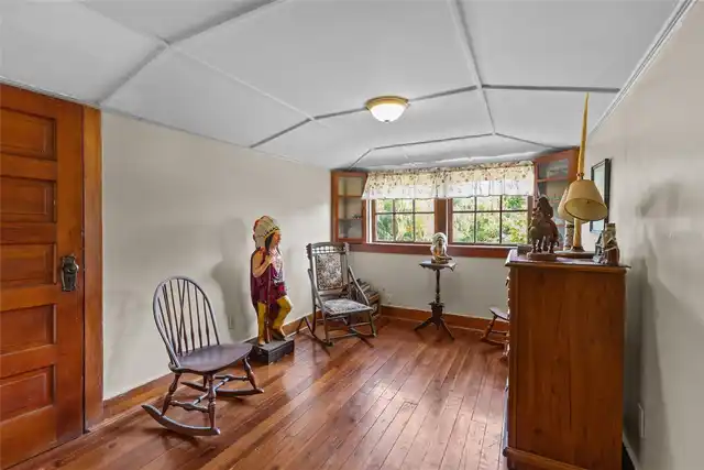 Listing Photo 32
