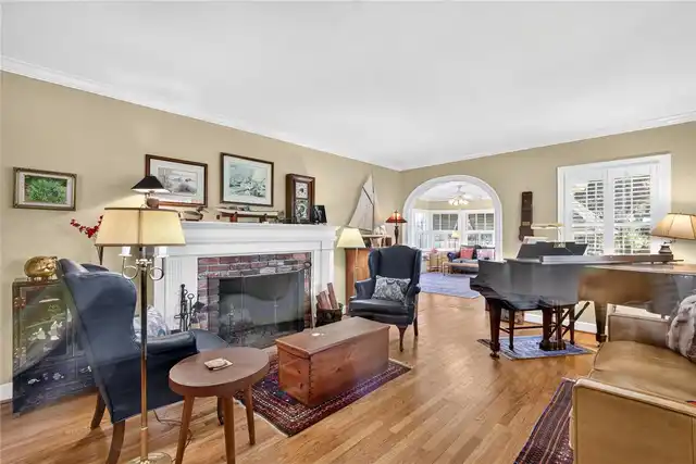 Listing Photo 8