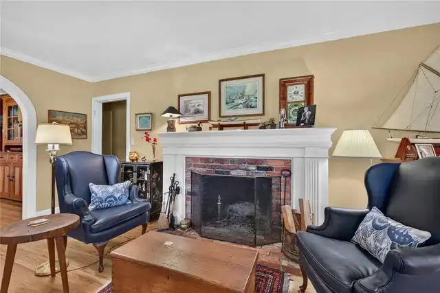 Listing Photo 9