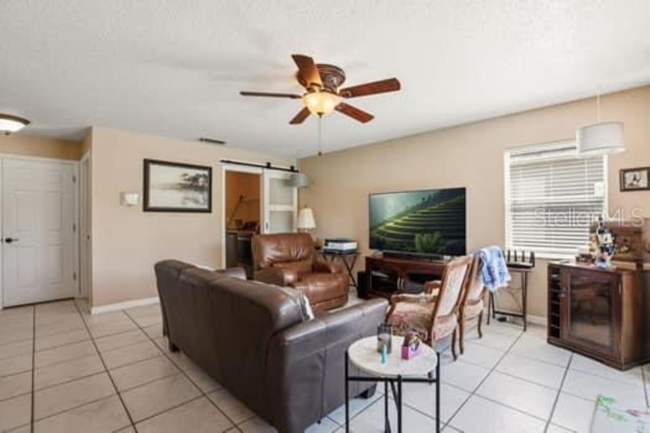 Listing Photo 9