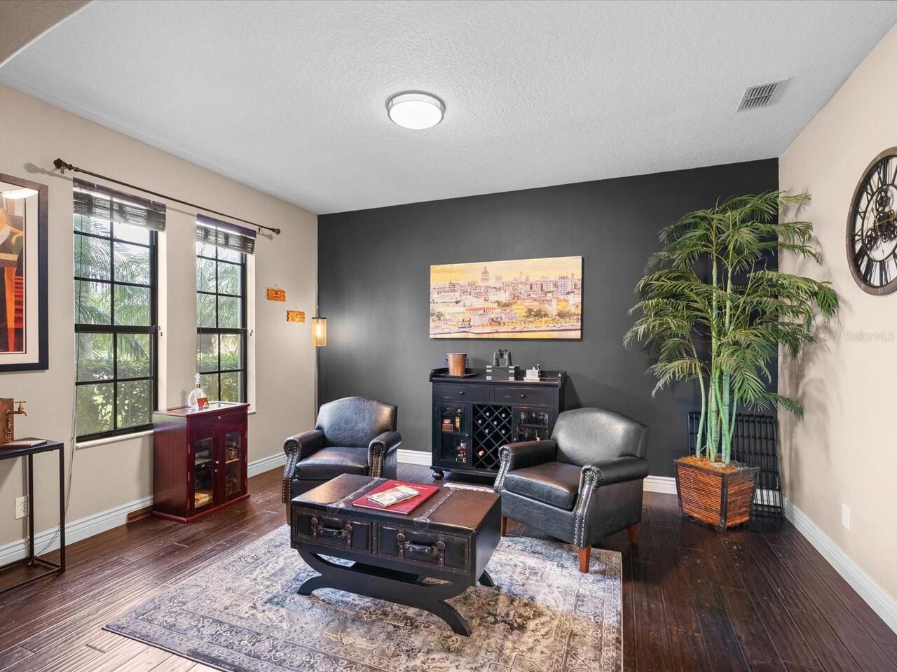 Listing Photo 14