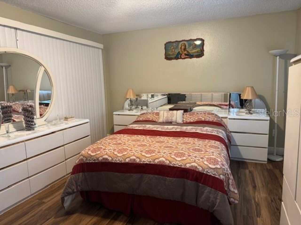 Listing Photo 8