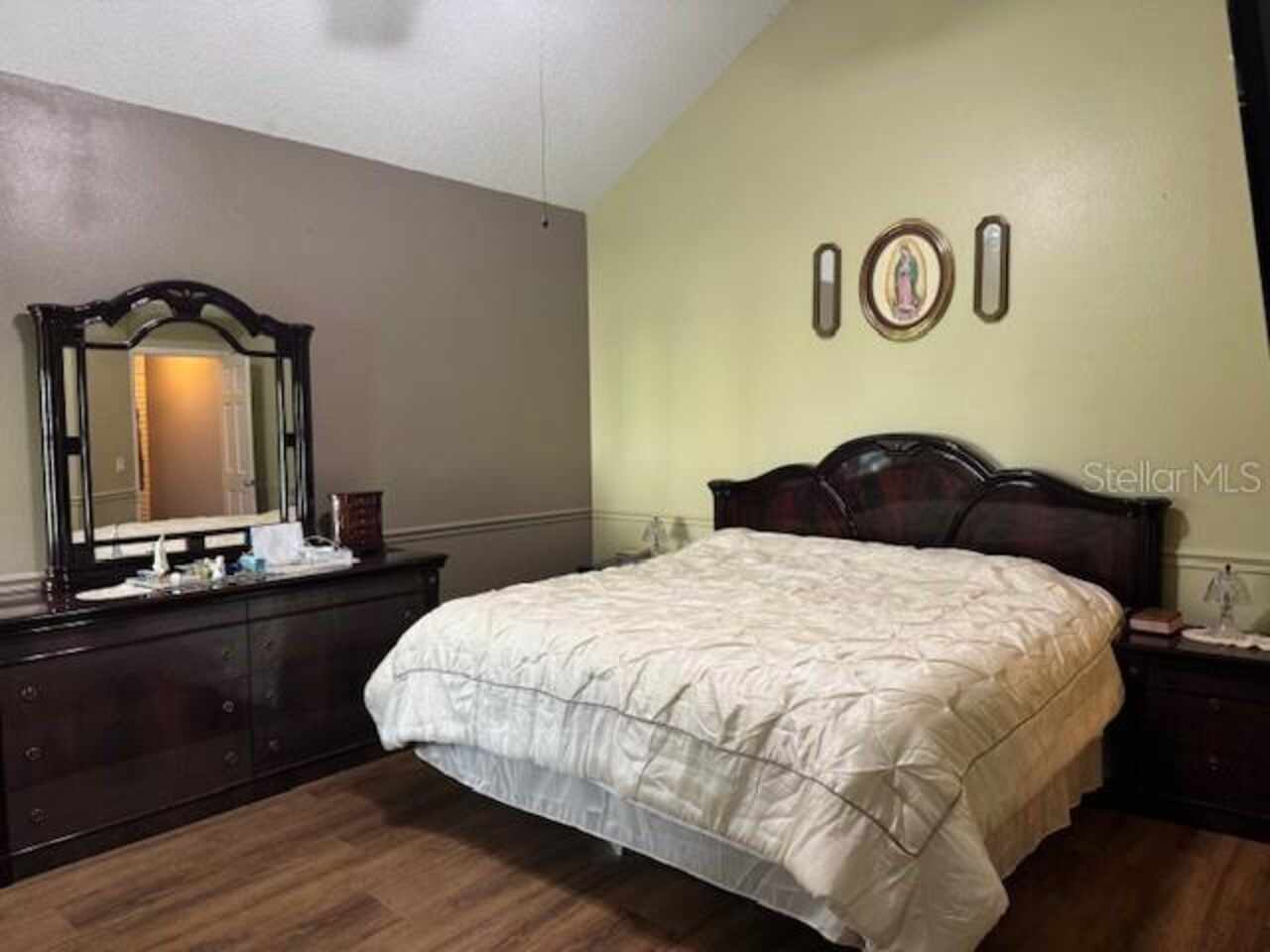Listing Photo 10