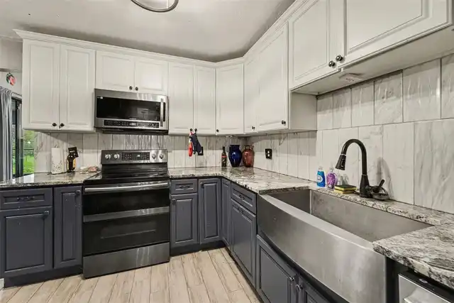 Listing Photo 10