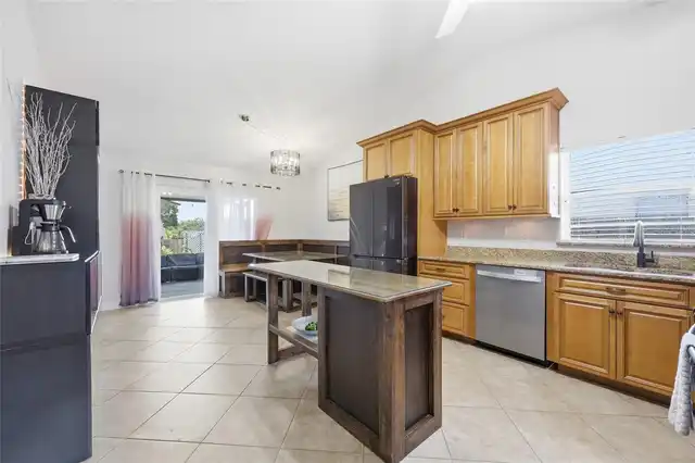 Listing Photo 18