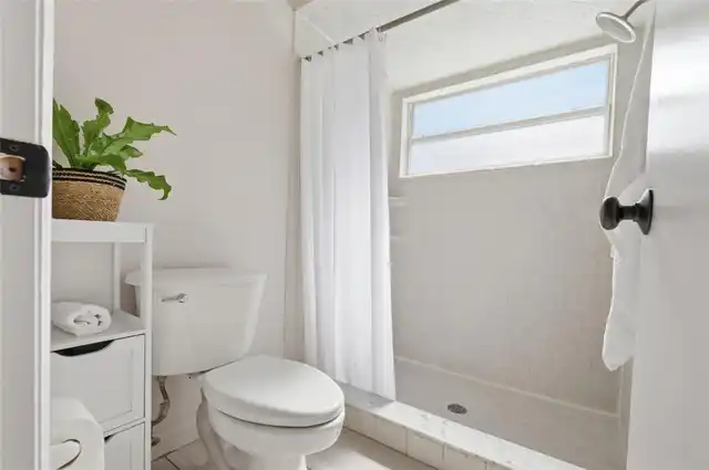 Listing Photo 28