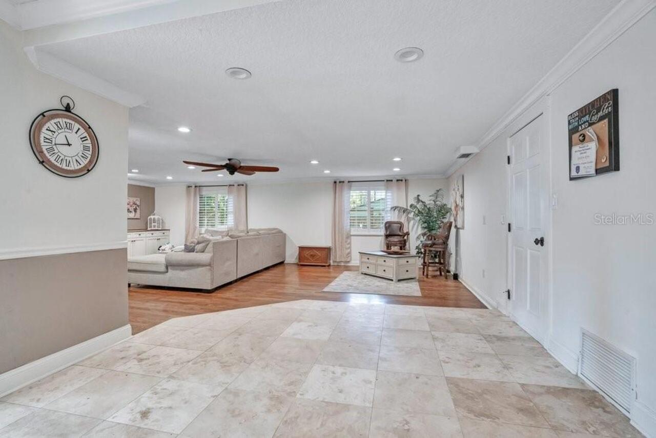 Listing Photo 11