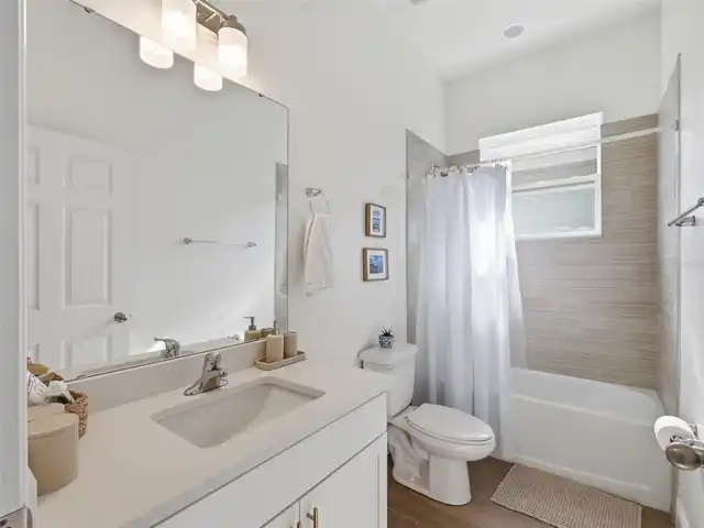 Listing Photo 28