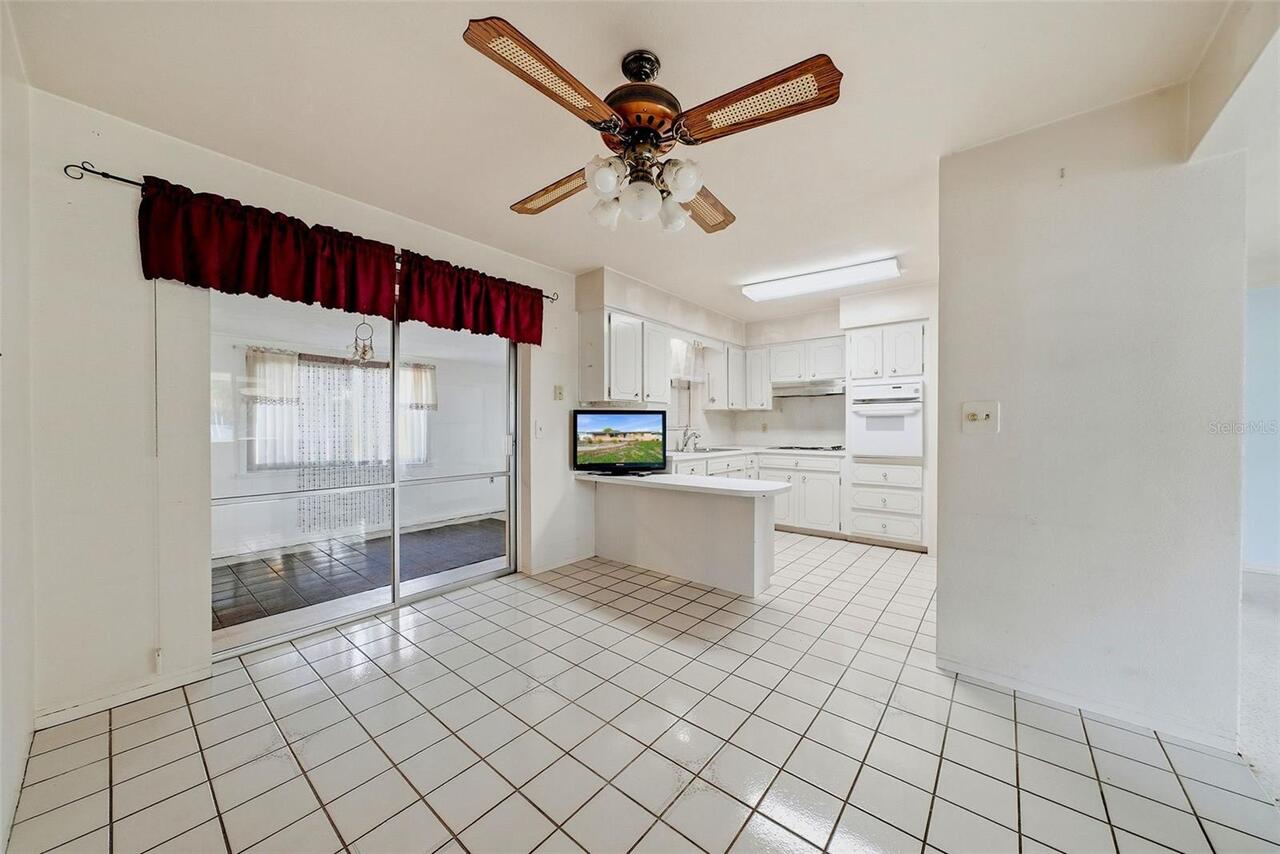 Listing Photo 12
