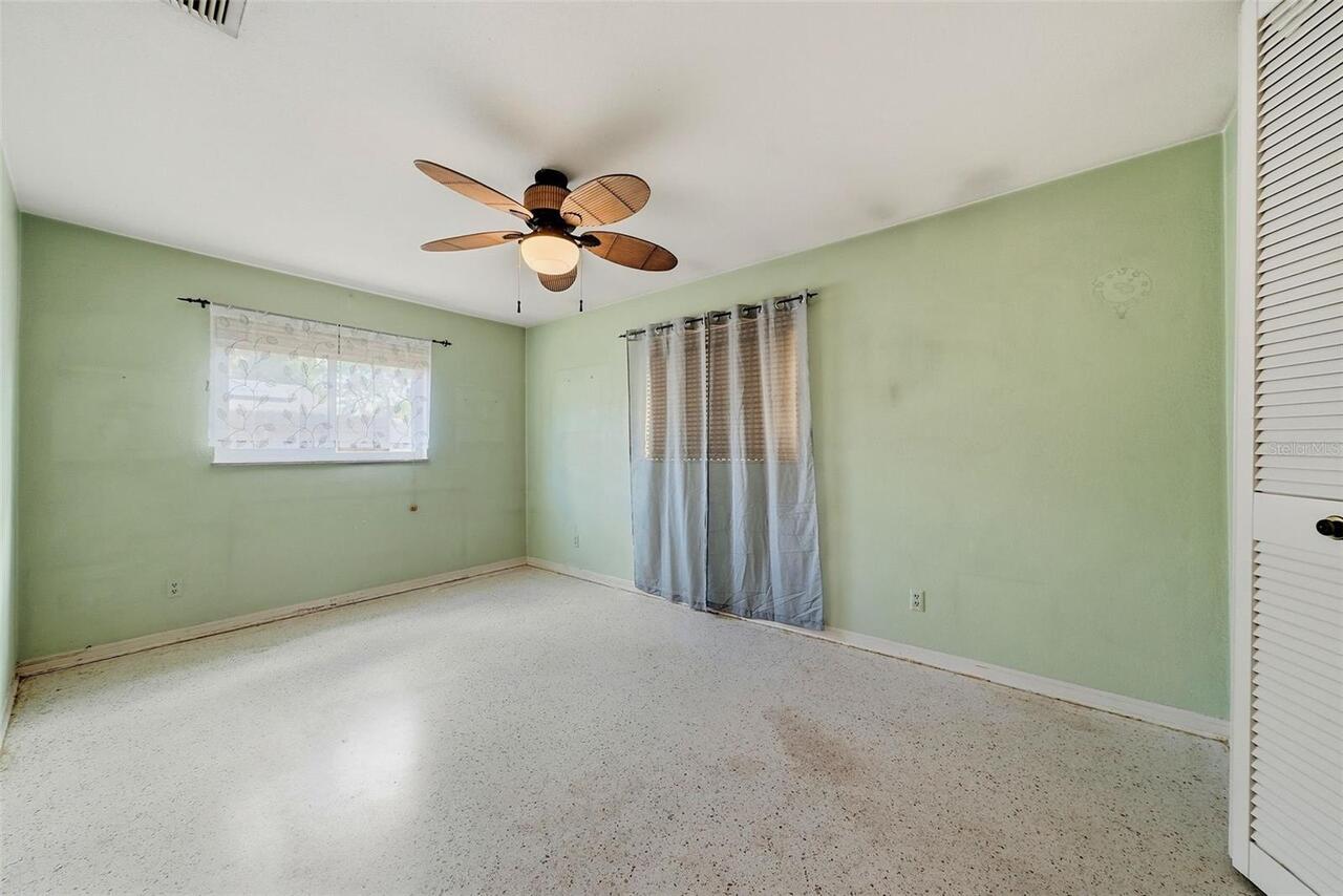 Listing Photo 17