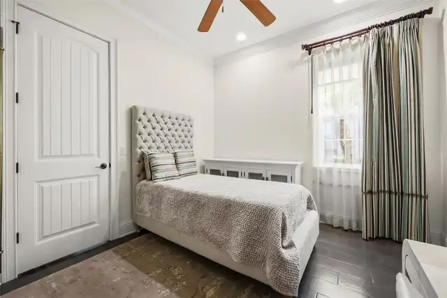 Listing Photo 21