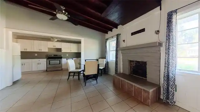 Listing Photo 10