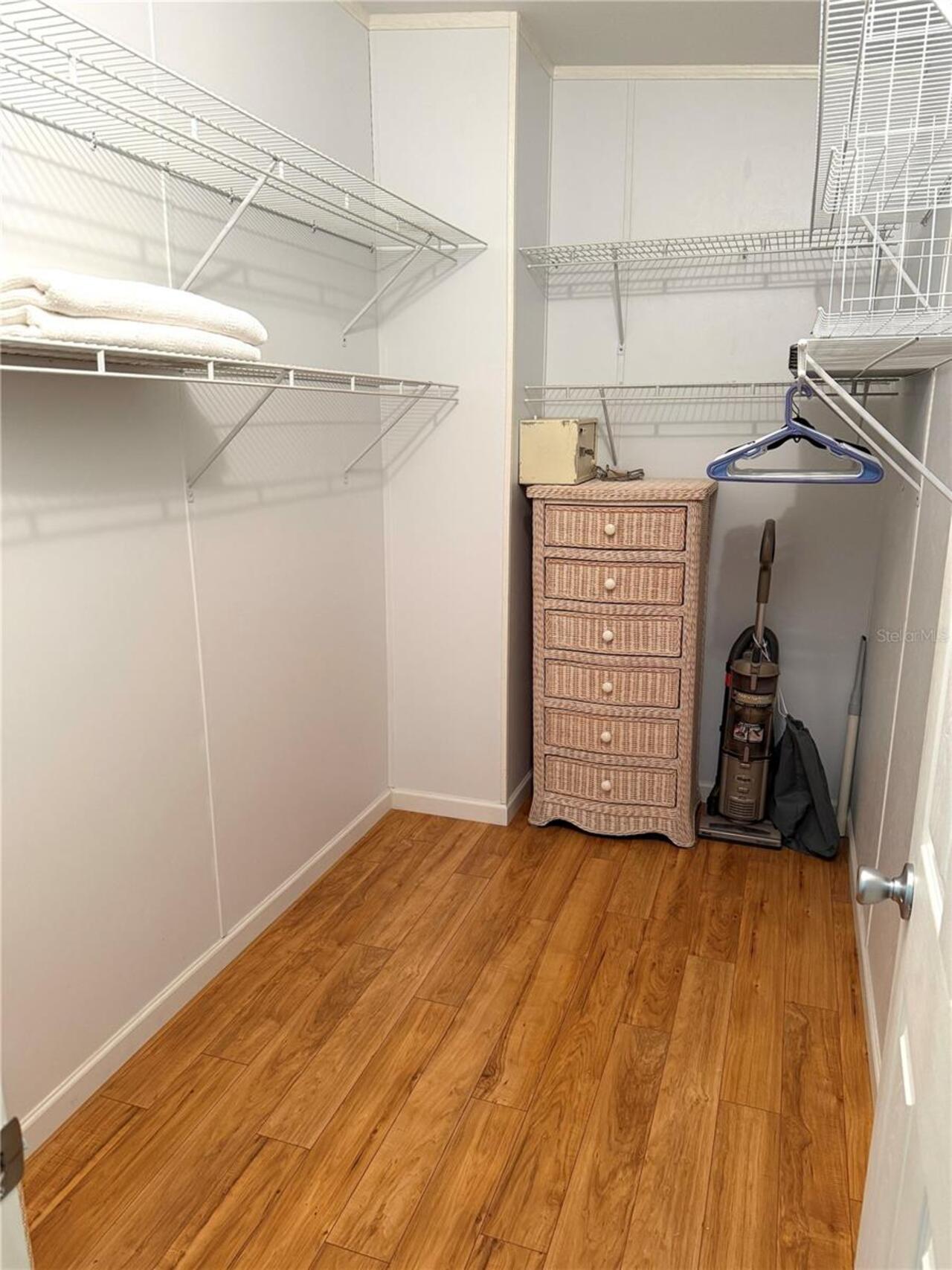 Listing Photo 10