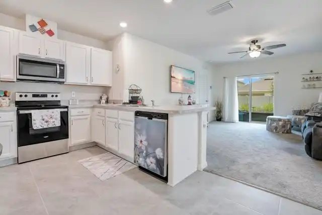 Listing Photo 11
