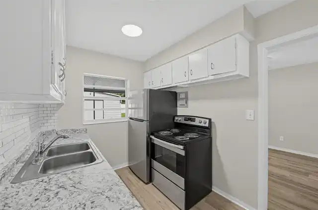 Listing Photo 7