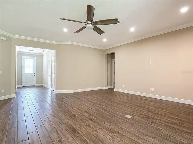 Listing Photo 34