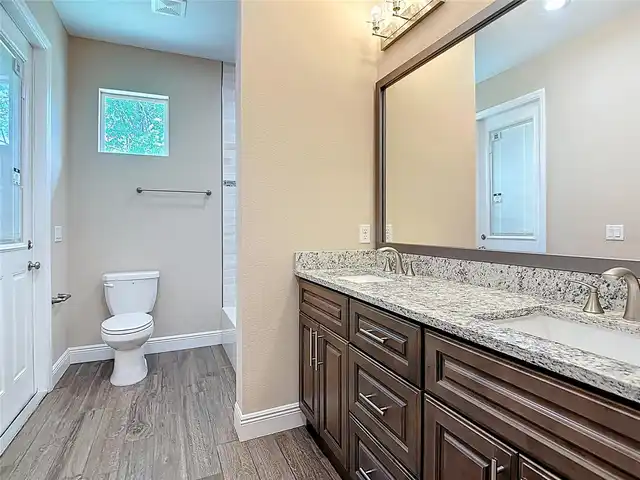Listing Photo 44