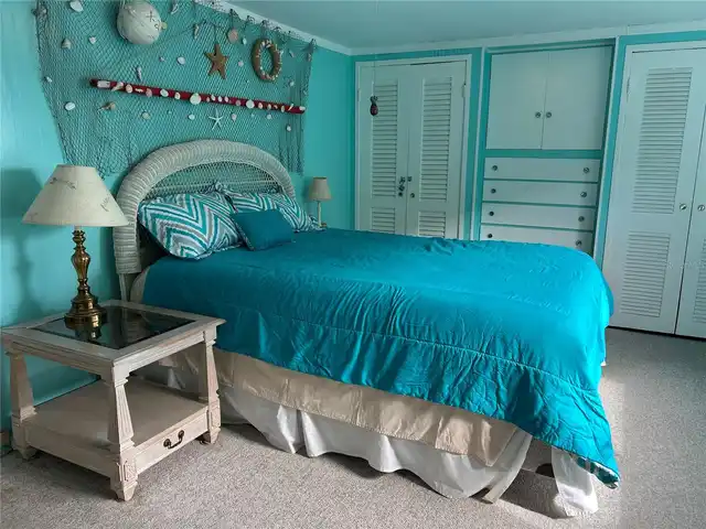 Listing Photo 12