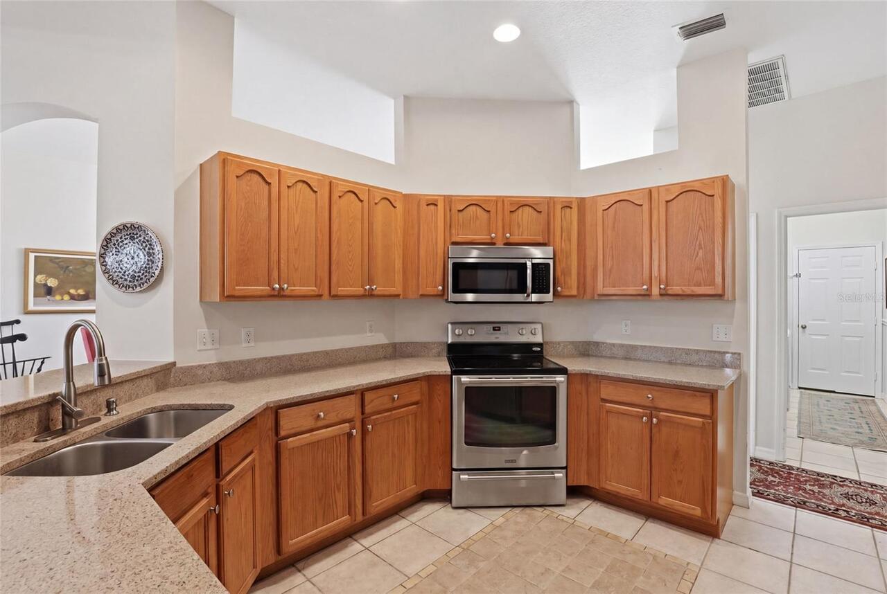 Listing Photo 16